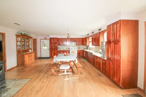 6430 E Private Rd 800 N North Vernon IN 47265