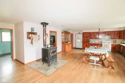 6430 E Private Rd 800 N North Vernon IN 47265