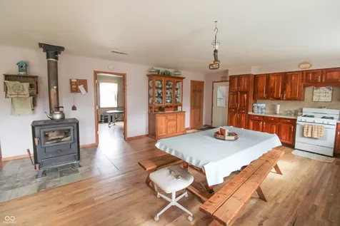 6430 E Private Rd 800 N North Vernon IN 47265