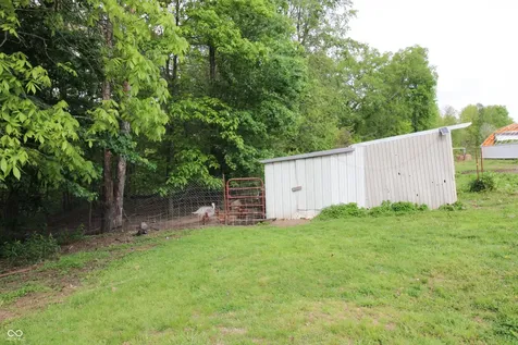 6430 E Private Rd 800 N North Vernon IN 47265