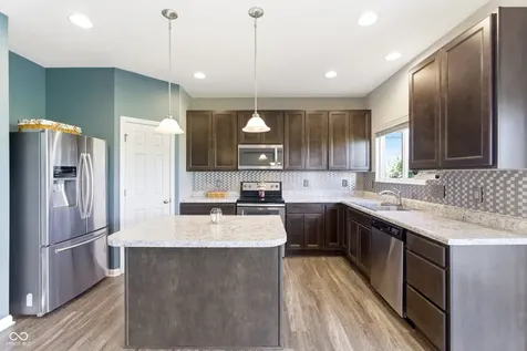 8701 N Dresden Drive Mccordsville IN 46055