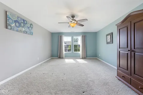 8701 N Dresden Drive Mccordsville IN 46055