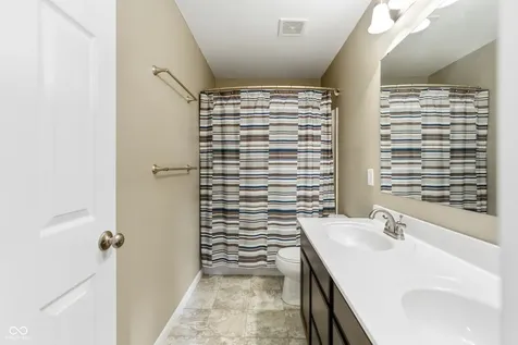 8701 N Dresden Drive Mccordsville IN 46055