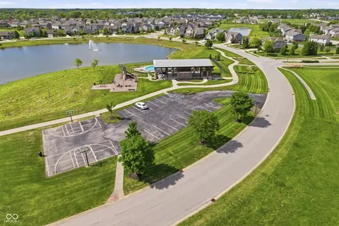 8701 N Dresden Drive Mccordsville IN 46055