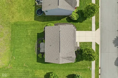 8701 N Dresden Drive Mccordsville IN 46055