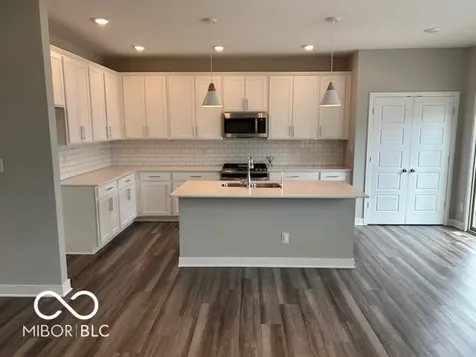 13484 Erlen Drive Fishers IN 46037