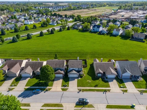 3699 Limelight Lane Whitestown IN 46075