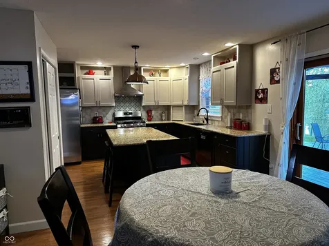 651 Leah Way Greenwood IN 46142
