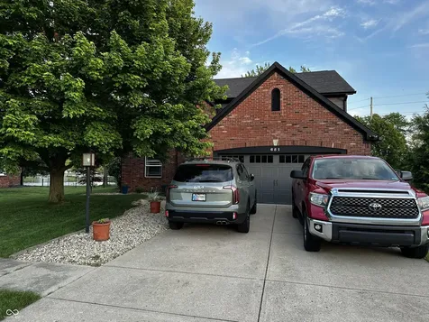 651 Leah Way Greenwood IN 46142