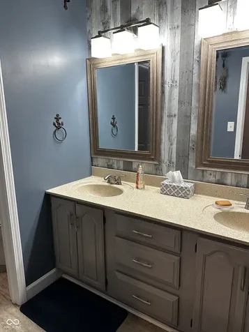 651 Leah Way Greenwood IN 46142