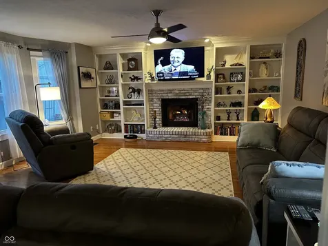 651 Leah Way Greenwood IN 46142