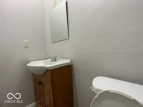 3329 Carrollton Avenue Indianapolis IN 46205