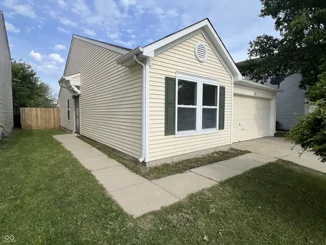 1178 Freemont Lane Greenwood IN 46143