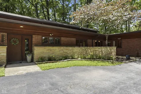 2888 W 44th Street Indianapolis IN 46228