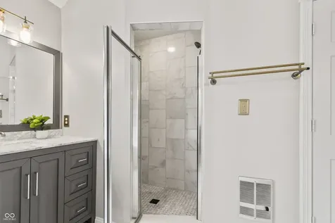 8646 Sturgeon Bay Lane Indianapolis IN 46236
