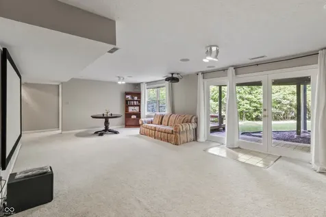 8646 Sturgeon Bay Lane Indianapolis IN 46236