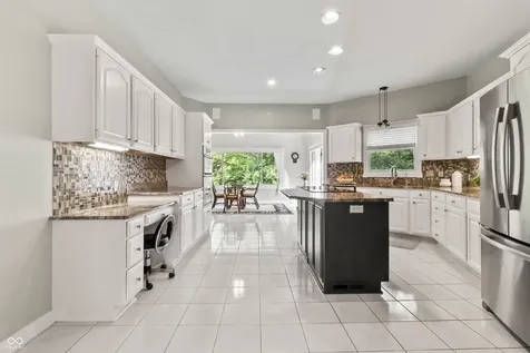 8646 Sturgeon Bay Lane Indianapolis IN 46236