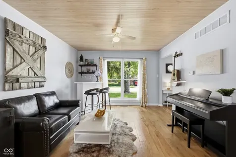 8546 Fawn Meadow Drive Indianapolis IN 46256