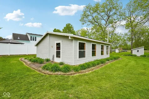 211 Whiteland Road Whiteland IN 46184