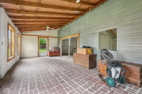 211 Whiteland Road Whiteland IN 46184