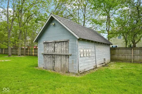 211 Whiteland Road Whiteland IN 46184