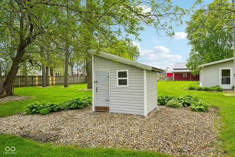 211 Whiteland Road Whiteland IN 46184