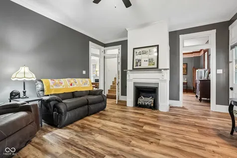 211 Whiteland Road Whiteland IN 46184