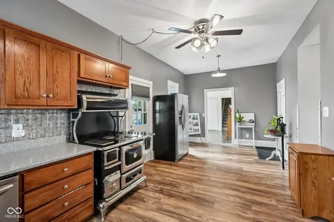 211 Whiteland Road Whiteland IN 46184