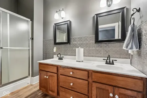 211 Whiteland Road Whiteland IN 46184