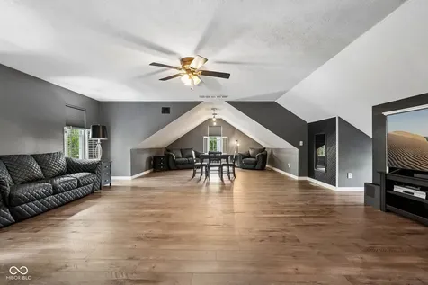 211 Whiteland Road Whiteland IN 46184