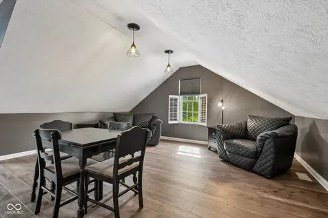 211 Whiteland Road Whiteland IN 46184