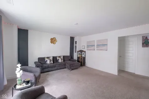 4417 Nokes Place Indianapolis IN 46239
