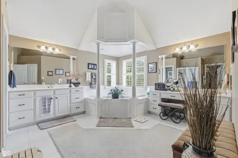 13221 Griffin Run Carmel IN 46033
