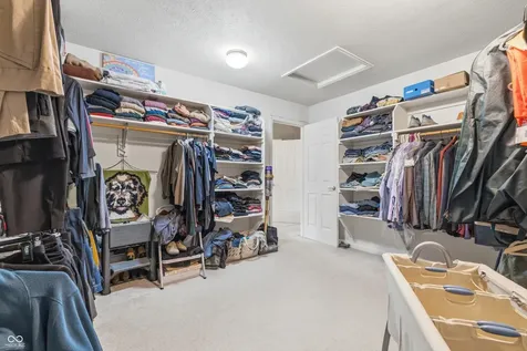 13221 Griffin Run Carmel IN 46033