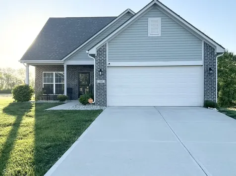 1583 N Creekwater Pass Greenfield IN 46140