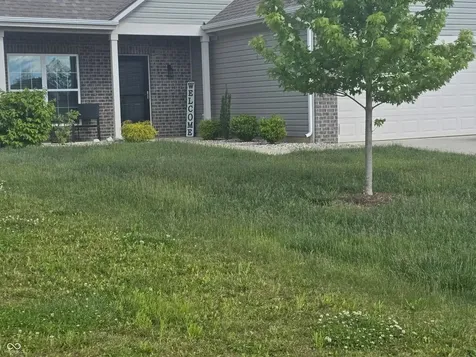 1583 N Creekwater Pass Greenfield IN 46140