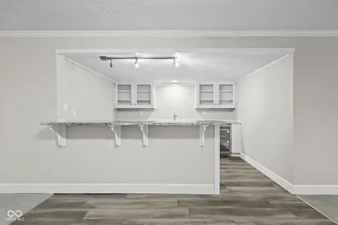 220 Governors Lane Zionsville IN 46077