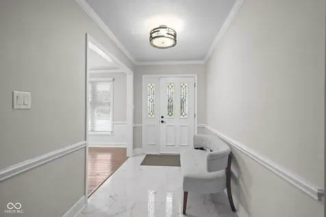 220 Governors Lane Zionsville IN 46077