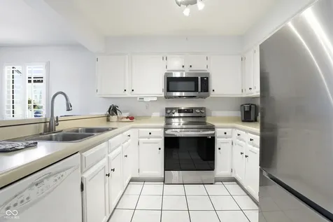 8140 Shorewalk Drive Indianapolis IN 46236