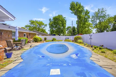 2820 Wedgewood Drive Columbus IN 47203