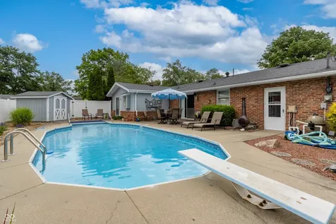 2820 Wedgewood Drive Columbus IN 47203