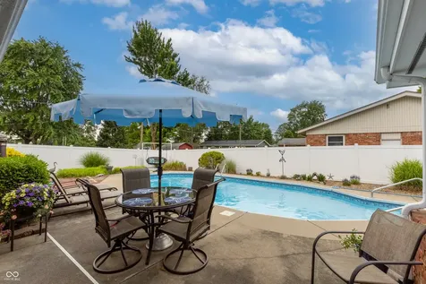 2820 Wedgewood Drive Columbus IN 47203