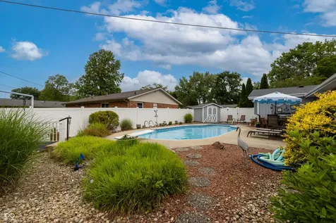 2820 Wedgewood Drive Columbus IN 47203