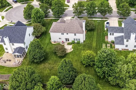 9007 Daisy Court Noblesville IN 46060