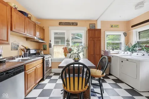 1124 N Tacoma Avenue Indianapolis IN 46201