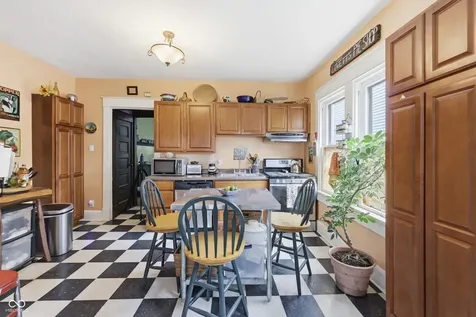 1124 N Tacoma Avenue Indianapolis IN 46201
