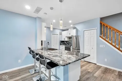 256 Strand Lane Avon IN 46123