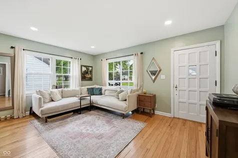 5355 Rosslyn Avenue Indianapolis IN 46220