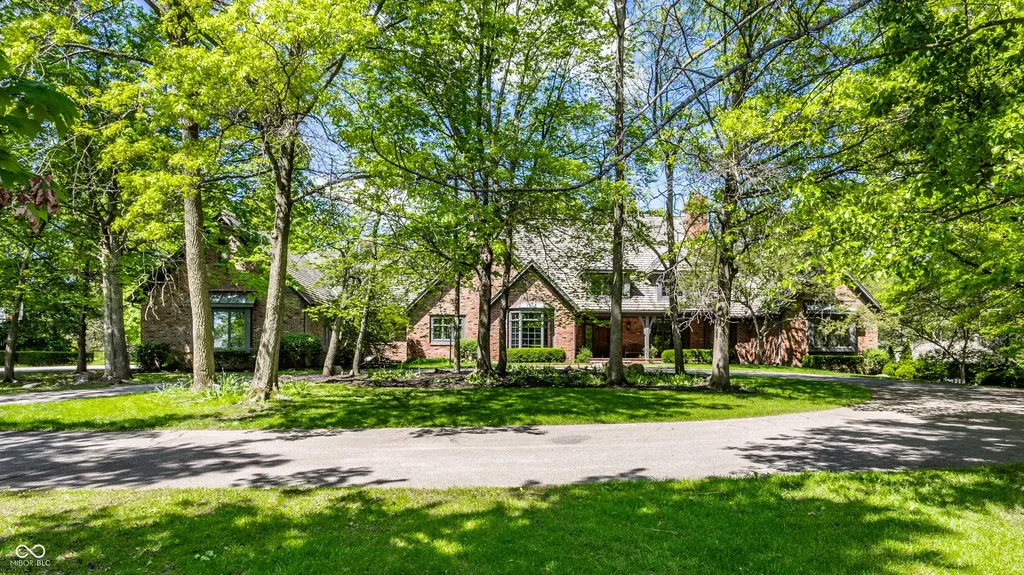 14300 Oakbrook Court Carmel IN 46033