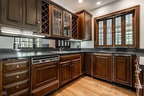 14300 Oakbrook Court Carmel IN 46033